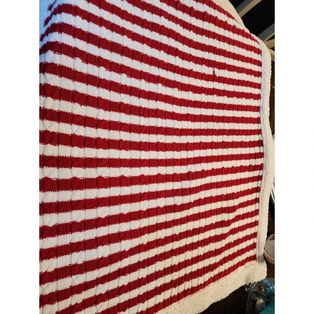 Target Limited Edition Red White Stripe Baby Blanket Cable Sweater Knit Sherpa